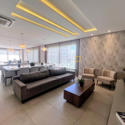 Apartamento com 90m², 3 quartos (sendo 1 suíte), 2 garagens, no bairro Barreiros em São José