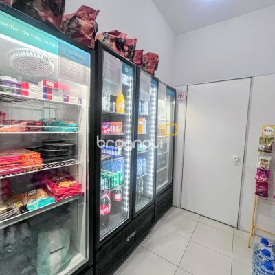 Apartamento com 90m², 3 quartos (sendo 1 suíte), 2 garagens, no bairro Barreiros em São José