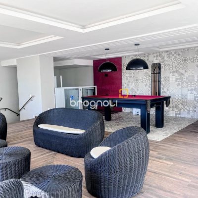 Apartamento com 90m², 3 quartos (sendo 1 suíte), 2 garagens, no bairro Barreiros em São José