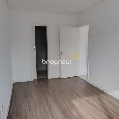 Apartamento com 75m², 2 quartos (sendo 1 suíte), 1 garagem, no bairro Kobrasol em São José