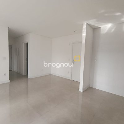 Apartamento com 75m², 2 quartos (sendo 1 suíte), 1 garagem, no bairro Kobrasol em São José