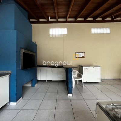 Apartamento com 55m², 2 quartos, no bairro Centro em Florianópolis