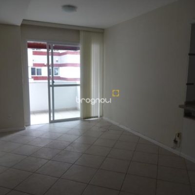 Apartamento com 71m², 2 quartos (sendo 1 suíte), 1 garagem, no bairro Trindade em Florianópolis