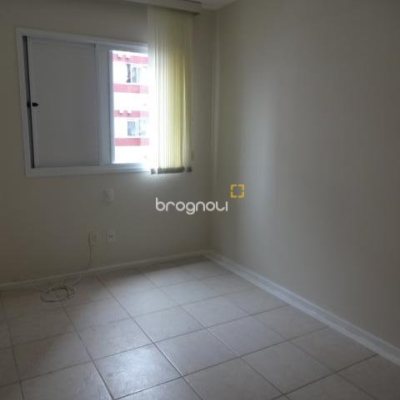 Apartamento com 71m², 2 quartos (sendo 1 suíte), 1 garagem, no bairro Trindade em Florianópolis
