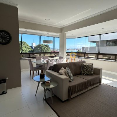Apartamento com 81m², 2 quartos (sendo 1 suíte), 1 garagem, no bairro Jurerê em Florianópolis