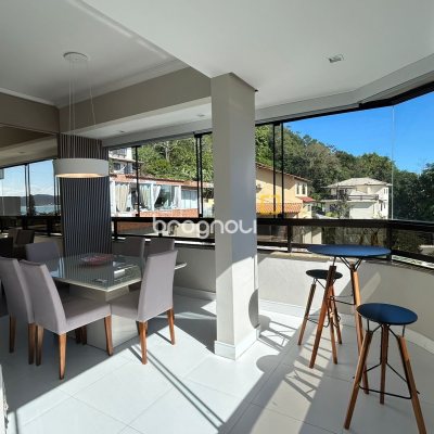 Apartamento com 81m², 2 quartos (sendo 1 suíte), 1 garagem, no bairro Jurerê em Florianópolis