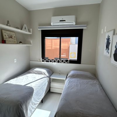 Apartamento com 81m², 2 quartos (sendo 1 suíte), 1 garagem, no bairro Jurerê em Florianópolis