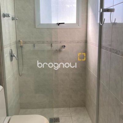 Apartamento com 136m², 3 quartos (sendo 1 suíte), 2 garagens, no bairro Agronômica em Florianópolis