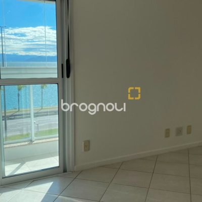 Apartamento com 136m², 3 quartos (sendo 1 suíte), 2 garagens, no bairro Agronômica em Florianópolis