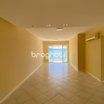 Apartamento com 136m², 3 quartos (sendo 1 suíte), 2 garagens, no bairro Agronômica em Florianópolis