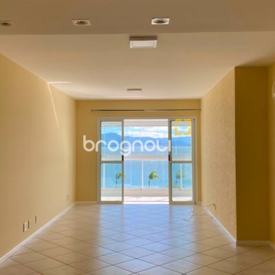 Apartamento com 136m², 3 quartos (sendo 1 suíte), 2 garagens, no bairro Agronômica em Florianópolis