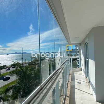 Apartamento com 136m², 3 quartos (sendo 1 suíte), 2 garagens, no bairro Agronômica em Florianópolis