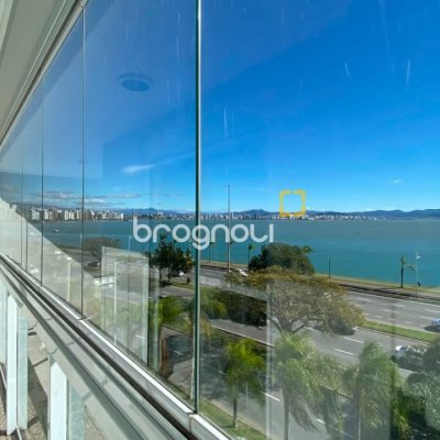 Apartamento com 136m², 3 quartos (sendo 1 suíte), 2 garagens, no bairro Agronômica em Florianópolis