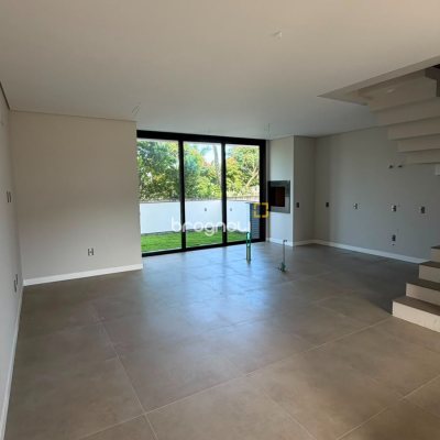 Casa de Condomínio com 200m², 4 quartos (sendo 4 suítes), 4 garagens, no bairro Beira Rio em Biguaçu
