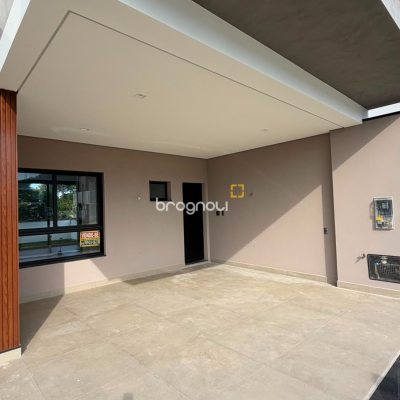 Casa de Condomínio com 200m², 4 quartos (sendo 4 suítes), 4 garagens, no bairro Beira Rio em Biguaçu