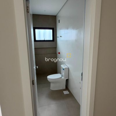 Casa de Condomínio com 200m², 4 quartos (sendo 4 suítes), 4 garagens, no bairro Beira Rio em Biguaçu