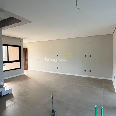 Casa de Condomínio com 200m², 4 quartos (sendo 4 suítes), 4 garagens, no bairro Beira Rio em Biguaçu