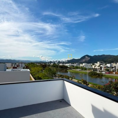 Casa de Condomínio com 200m², 4 quartos (sendo 4 suítes), 4 garagens, no bairro Beira Rio em Biguaçu