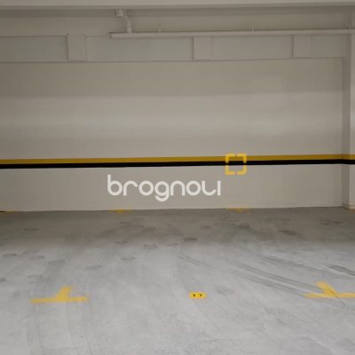 Apartamento com 199m², 3 quartos (sendo 3 suítes), 3 garagens, no bairro Coqueiros em Florianópolis