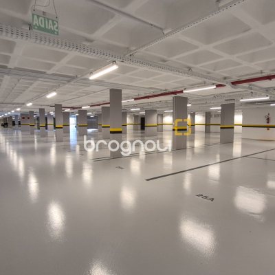 Apartamento com 151m², 3 quartos (sendo 3 suítes), 2 garagens, no bairro Jurerê Internacional em Florianópolis