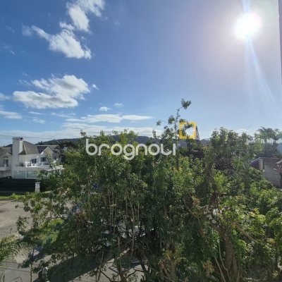 Apartamento com 151m², 3 quartos (sendo 3 suítes), 2 garagens, no bairro Jurerê Internacional em Florianópolis