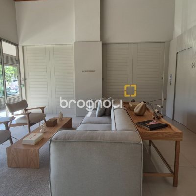 Apartamento com 151m², 3 quartos (sendo 3 suítes), 2 garagens, no bairro Jurerê Internacional em Florianópolis