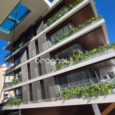 Apartamento com 151m², 3 quartos (sendo 3 suítes), 2 garagens, no bairro Jurerê Internacional em Florianópolis