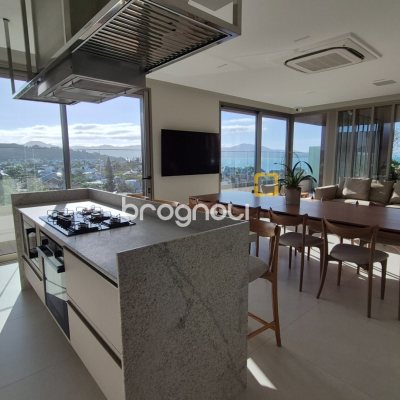 Apartamento com 151m², 3 quartos (sendo 3 suítes), 2 garagens, no bairro Jurerê Internacional em Florianópolis
