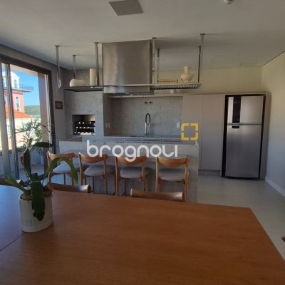 Apartamento com 151m², 3 quartos (sendo 3 suítes), 2 garagens, no bairro Jurerê Internacional em Florianópolis