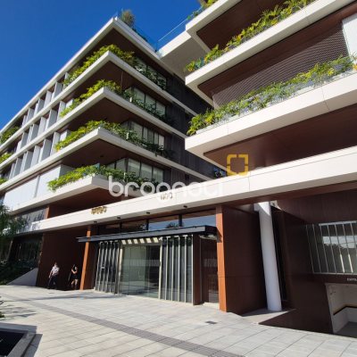 Apartamento com 151m², 3 quartos (sendo 3 suítes), 2 garagens, no bairro Jurerê Internacional em Florianópolis