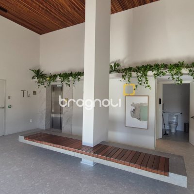 Apartamento com 151m², 3 quartos (sendo 3 suítes), 2 garagens, no bairro Jurerê Internacional em Florianópolis