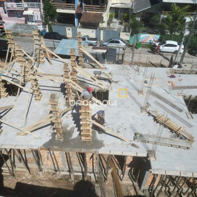 Casa com 95m², 2 quartos (sendo 2 suítes), 2 garagens, no bairro Lagoa da Conceição em Florianópolis