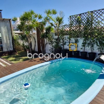 Casa de Condomínio com 183m², 3 quartos (sendo 2 suítes), 2 garagens, no bairro Vargem Grande em Florianópolis
