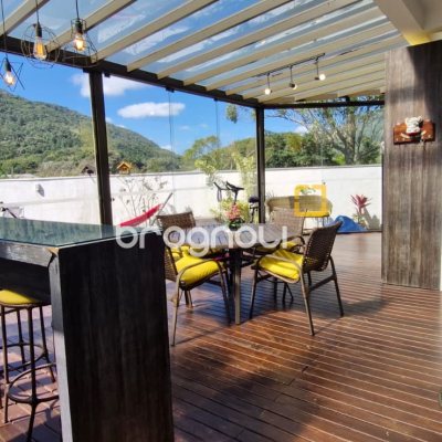 Casa de Condomínio com 183m², 3 quartos (sendo 2 suítes), 2 garagens, no bairro Vargem Grande em Florianópolis
