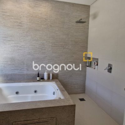 Casa de Condomínio com 183m², 3 quartos (sendo 2 suítes), 2 garagens, no bairro Vargem Grande em Florianópolis
