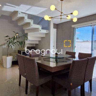 Casa de Condomínio com 183m², 3 quartos (sendo 2 suítes), 2 garagens, no bairro Vargem Grande em Florianópolis