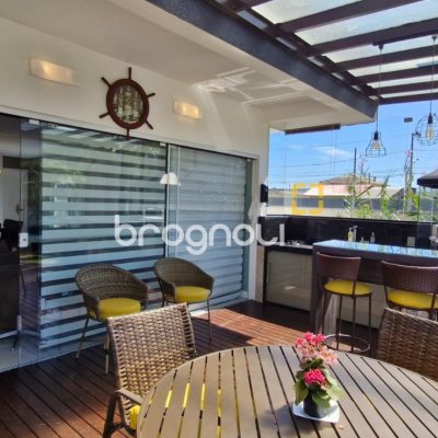 Casa de Condomínio com 183m², 3 quartos (sendo 2 suítes), 2 garagens, no bairro Vargem Grande em Florianópolis