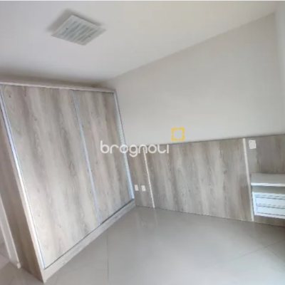 Apartamento com 76m², 2 quartos (sendo 1 suíte), 1 garagem, no bairro Estreito em Florianópolis