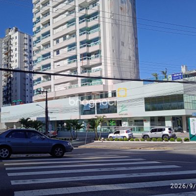 Apartamento com 76m², 2 quartos (sendo 1 suíte), 1 garagem, no bairro Estreito em Florianópolis