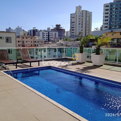 Apartamento com 76m², 2 quartos (sendo 1 suíte), 1 garagem, no bairro Estreito em Florianópolis