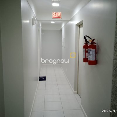 Apartamento com 76m², 2 quartos (sendo 1 suíte), 1 garagem, no bairro Estreito em Florianópolis