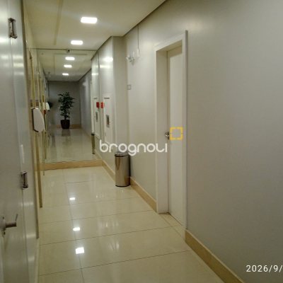 Apartamento com 76m², 2 quartos (sendo 1 suíte), 1 garagem, no bairro Estreito em Florianópolis