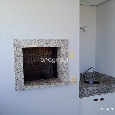 Apartamento com 76m², 2 quartos (sendo 1 suíte), 1 garagem, no bairro Estreito em Florianópolis