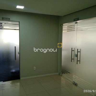 Apartamento com 76m², 2 quartos (sendo 1 suíte), 1 garagem, no bairro Estreito em Florianópolis