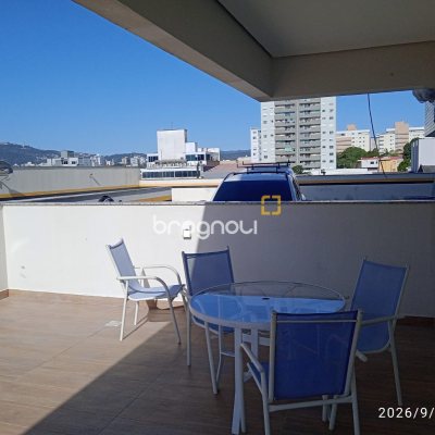 Apartamento com 76m², 2 quartos (sendo 1 suíte), 1 garagem, no bairro Estreito em Florianópolis