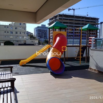 Apartamento com 76m², 2 quartos (sendo 1 suíte), 1 garagem, no bairro Estreito em Florianópolis
