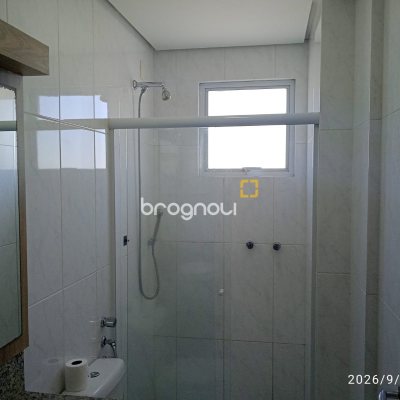 Apartamento com 76m², 2 quartos (sendo 1 suíte), 1 garagem, no bairro Estreito em Florianópolis