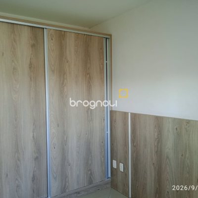 Apartamento com 76m², 2 quartos (sendo 1 suíte), 1 garagem, no bairro Estreito em Florianópolis