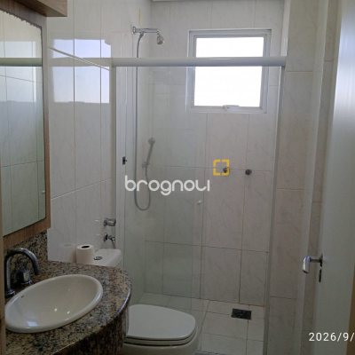 Apartamento com 76m², 2 quartos (sendo 1 suíte), 1 garagem, no bairro Estreito em Florianópolis