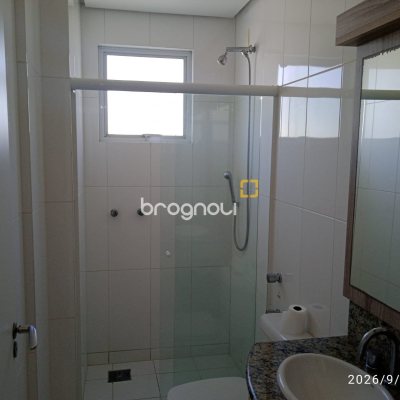 Apartamento com 76m², 2 quartos (sendo 1 suíte), 1 garagem, no bairro Estreito em Florianópolis